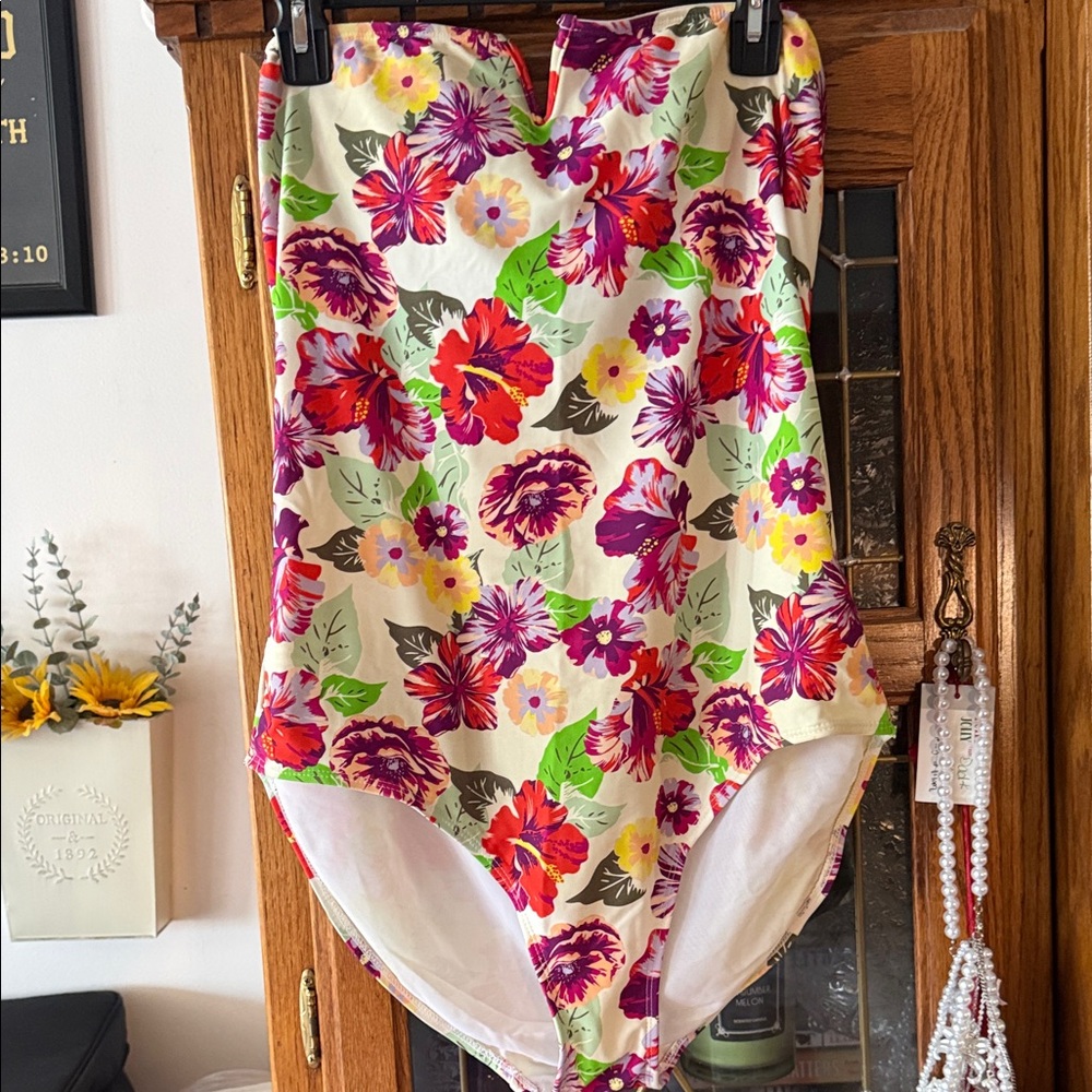 Floral Sleeveless One-Piece Swimsuit